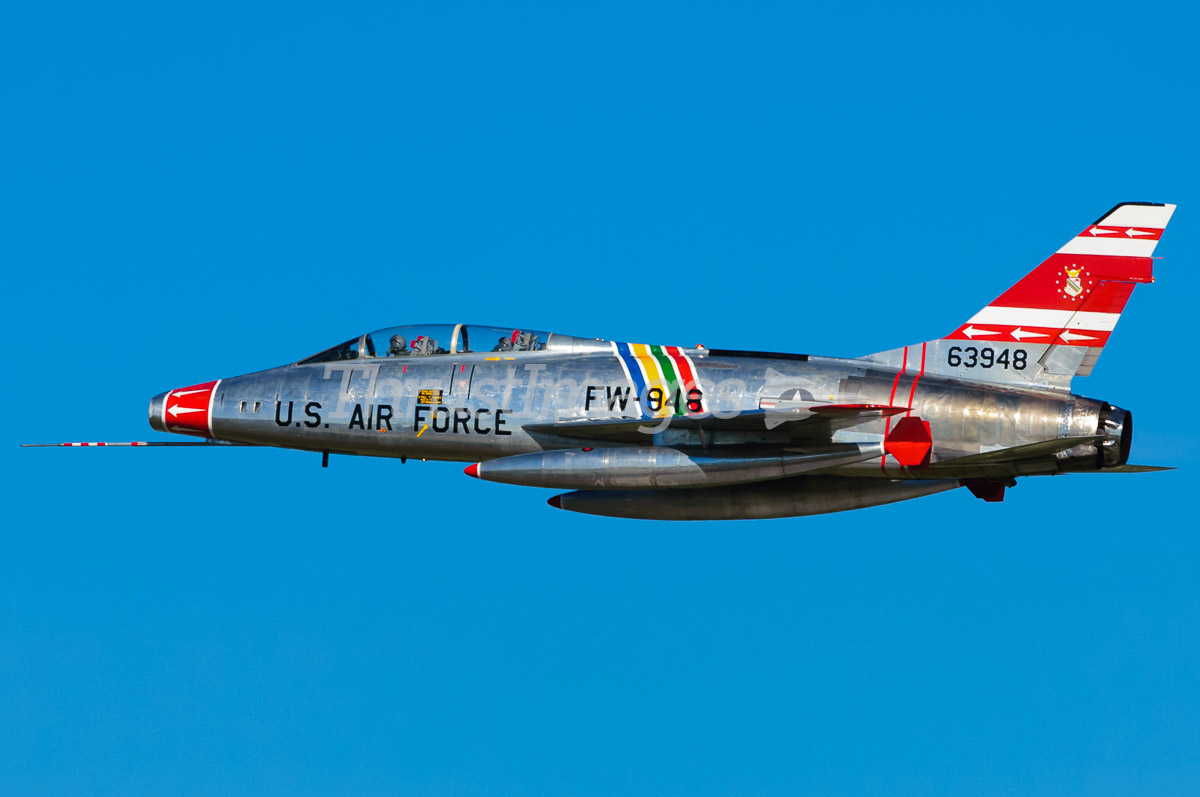 North American F-100F Super Sabre N2011V / FW-948 (cn 243-224)